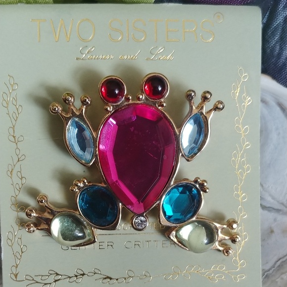 Two Sister Glitter Critter Frog Pin Brooch - Picture 2 of 2